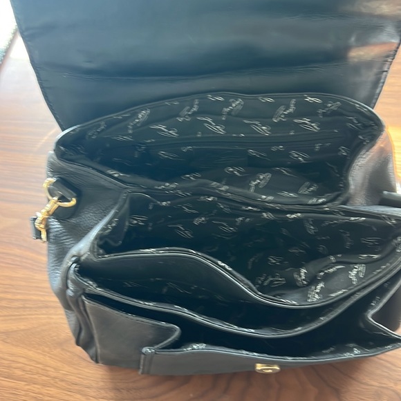 ☀️Vintage Joan Weisz Leather Black Cross body satchel bag gold hardware - Picture 8 of 12